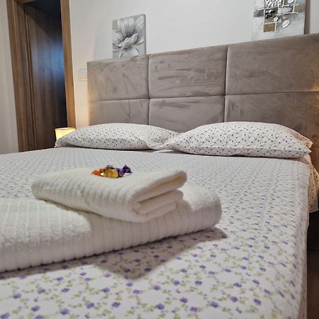 Villa Bella Dona Kaštela Eksteriør billede