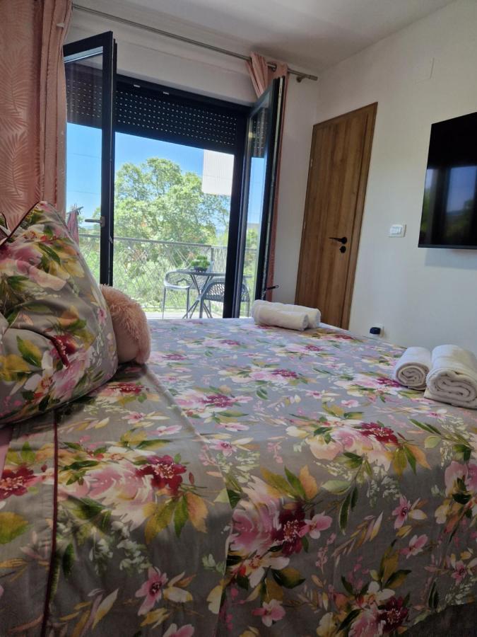 Villa Bella Dona Kaštela Eksteriør billede