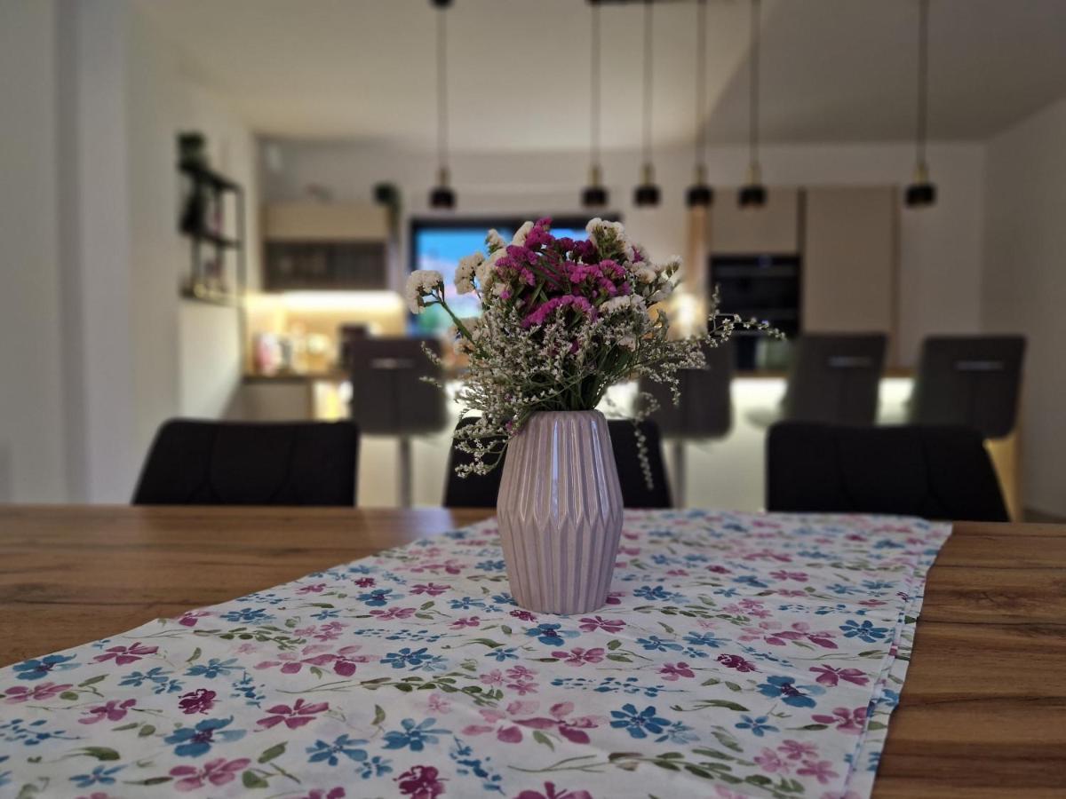 Villa Bella Dona Kaštela Eksteriør billede